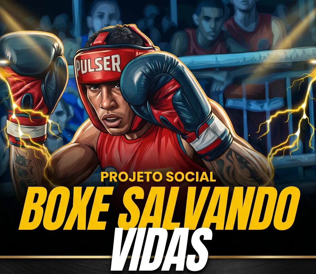 Turma do projeto social Boxe Salvando Vidas reunida na quadra da Praça Zé Paraíba, em Búzios